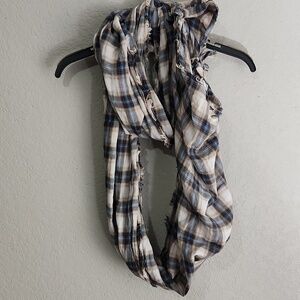 Gap Scarf Summer cotton blend plaid ends tied to form a circle scarf has flaws